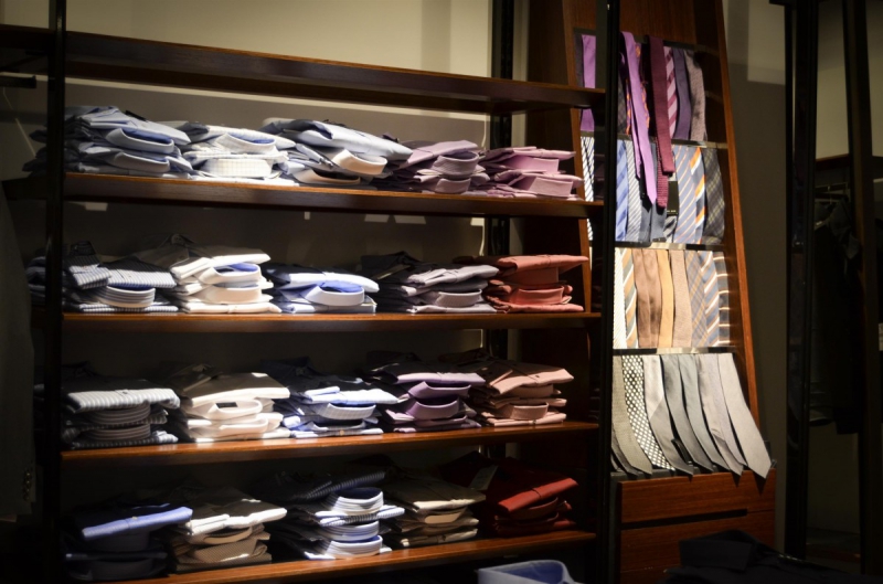 vente-ST LAURENT DU VAR-min_shirts_exhibition_shop_shopping_shelf_buy_business_clothing-940715